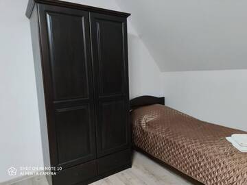 Фото номера Трехместный номер Гостевой дом Siesta Pensiune г. Меркуря-Чук 7