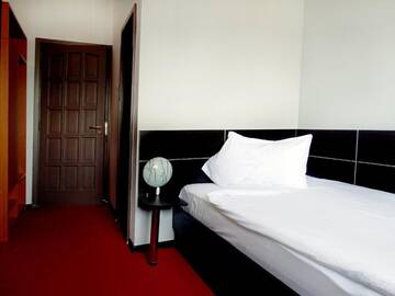 Фото номера Одноместный номер Отель Prince Hotel г. Меркуря-Чук 7