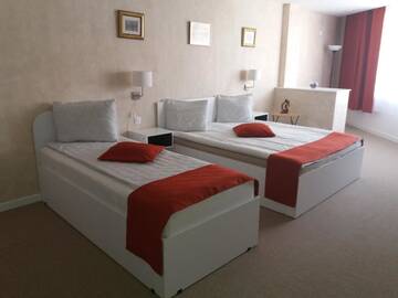 Фото номера Семейный номер Делюкс Отель Csíki Boutique House г. Меркуря-Чук 7