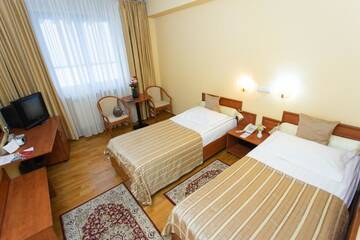 Фото Отель Hunguest Hotel Fenyõ г. Меркуря-Чук 5